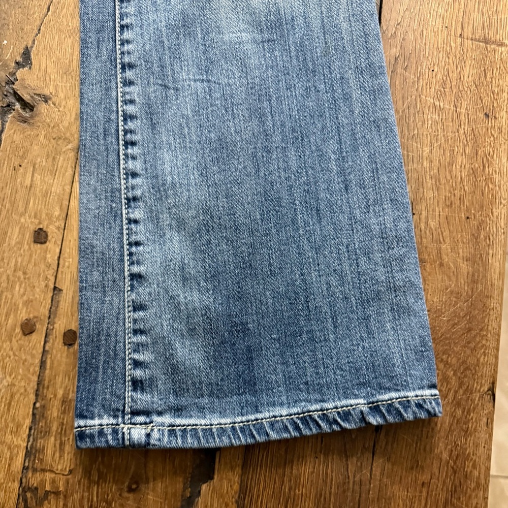 Cache Distressed Boot Cut Rhinestone Jeans- Size 6 - Picture 9 of 16